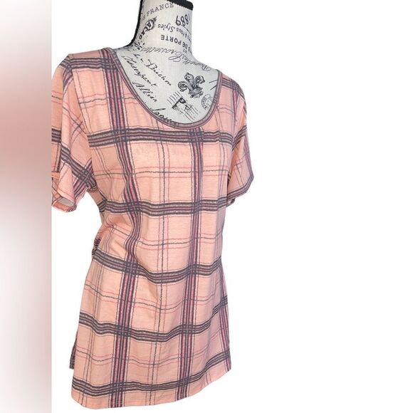LuLaRoe XL Classic Tee • Windowpane Plaid •Polyester Jersey •High Round Neckline - Picture 5 of 14
